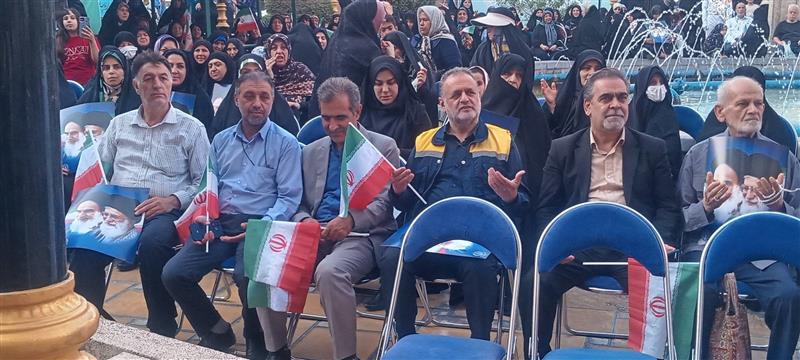 حضور مدیر و كاركنان منطقه پستی شمال شرق  در آئین گرامیداشت حماسه هفدهم شهریور